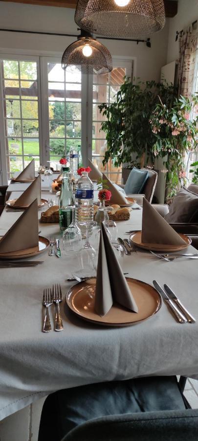 Bed and Breakfast Atelier Des Sens 89 Evry  Zewnętrze zdjęcie