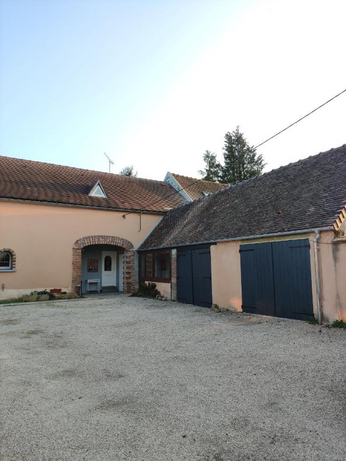 Bed and Breakfast Atelier Des Sens 89 Evry  Zewnętrze zdjęcie